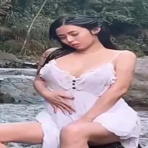 Sa Batis Nag Tampisaw Si Ganda