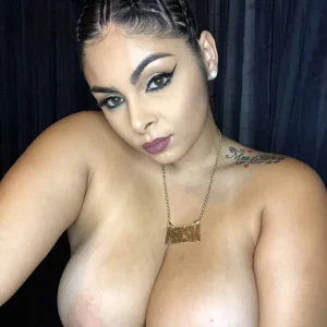 PersiasParadise–Thick Babe Nudes