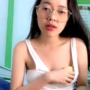 Ayaw Makita Ang Nipples Nya