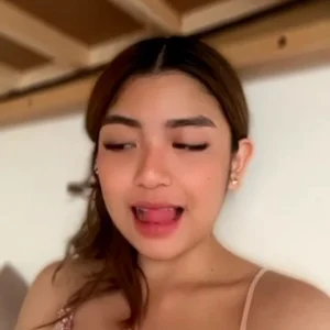 Pinay Teasing -Neslyn Ly Yauco