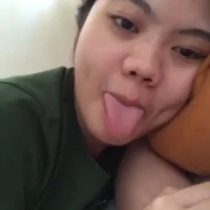 Julie Ann Delos Reyes -Pinay Masturbating 5c@nd@l