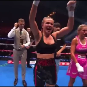 Daniella Hemsley Flashing Video After winning fight  Hemsley Unexpected Celebration Live.mp4