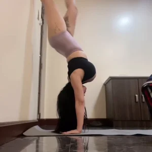 Skytina hot Yoga 2.mp4