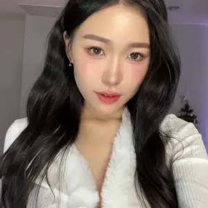 school girl solo show