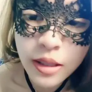 hot girl on mask