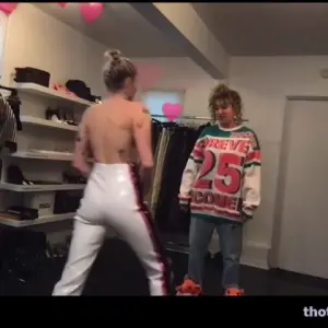 MILEY CYRUS - DRESSING ROOM L3@k3d FOOTAGE.mp4