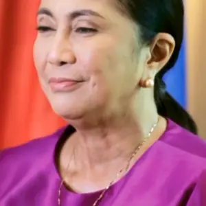 Pinay milf deep throat