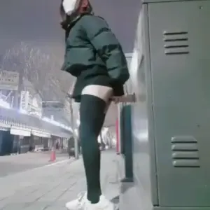 Naakit_Ang_Mga_Dalaga_sa_Tite_sa_Kalye.mp4