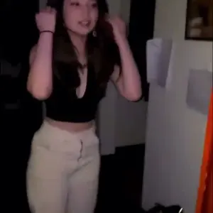 srnyrJTW_720p.mp4