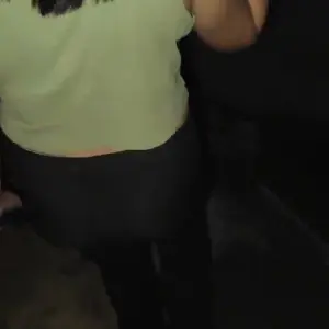 rnTzbYDg_720p.mp4