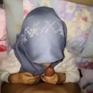 EPORNER.COM - [KPwzGSPCTRH] Tante hijab di entot tetangga saat suami kerja (360).mp4