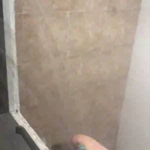 Boso kay mama kong teacher habang naliligo sa banyo sarap laki ng suso at utong (nahuli ako ni mama)
