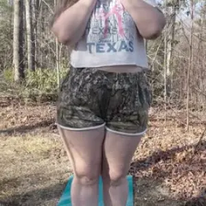 Curves4Daze Changes HerPanties In Woods - 5 min - LeakXPorn.mp4